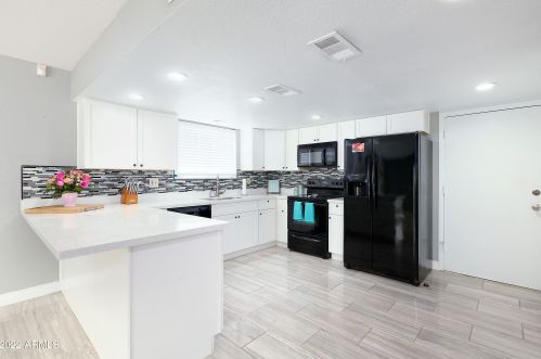 3633 Bloomfield Rd, Phoenix AZ  85032-7363 exterior