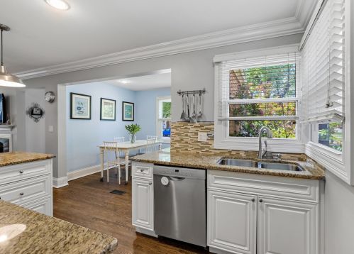 6853 Kildare Ave, Chicago IL 60803-2108 exterior