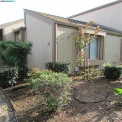 1119 Admiralty Ln, Alameda, CA 94502-6914