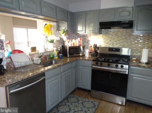 845 Barnaby St, Washington DC 20032-3942 exterior