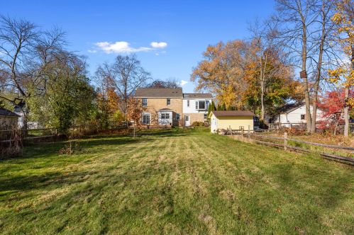 6924 Yates Rd, Milwaukee WI 53217-3948 exterior