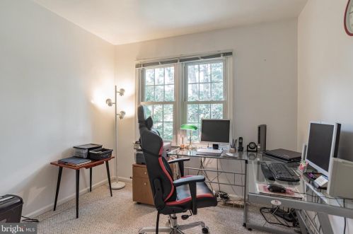 11920 Bargate Ct, Rockville MD 20852-4117 exterior