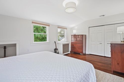 35 Wilson Ave, Valhalla NY 10595-2026 exterior