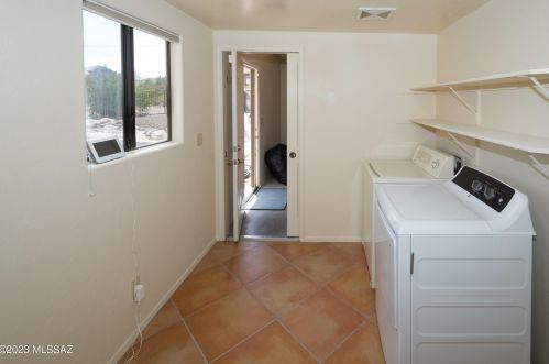 7015 Camino De Los Caballos, Tucson AZ 85743-9689 exterior