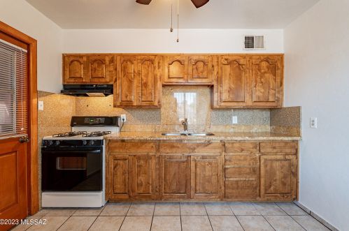 2419 23 St, Tucson AZ 85711-4916 exterior