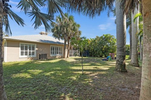 681 Little Kayak Pt, Fort Pierce FL  34983-3516 exterior