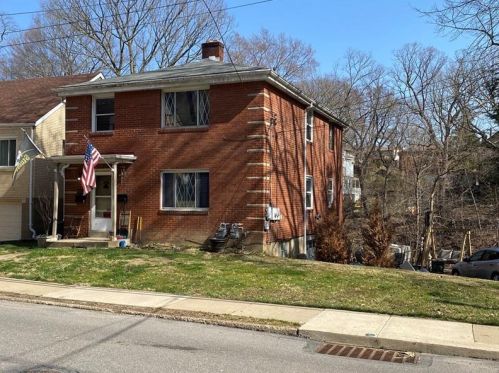 735 Center Ave, Pittsburgh PA  15202-2501 exterior