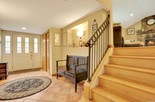 6 Cason Dr, Commack NY 11725-1909 exterior