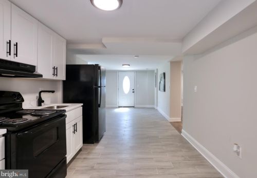 201 University Blvd, Silver Spring MD  20901-1945 exterior