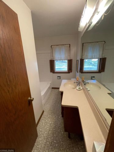 157 20 Ave, South Saint Paul MN 55075-1502 exterior