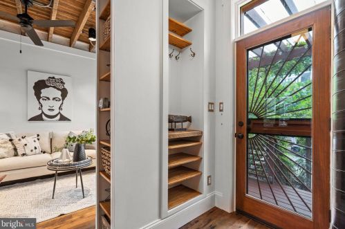 761 Hobart Pl, Washington DC 20001-3811 exterior