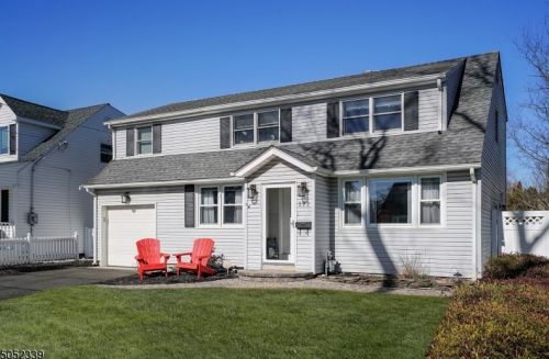 393 Park View Dr, Scotch Plains, NJ 07076-1354