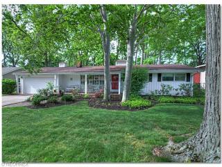 5304 Chickadee Ln, Cleveland, OH 44124-2733