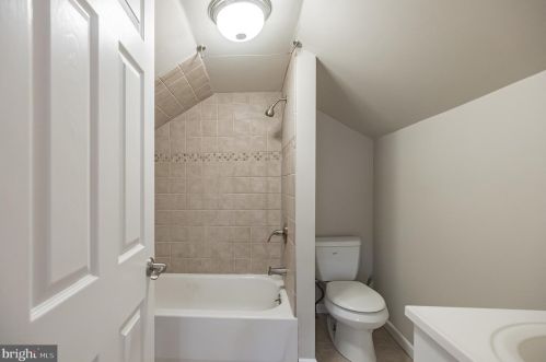 216 Logan Ave, Camden NJ 08106-1136 exterior