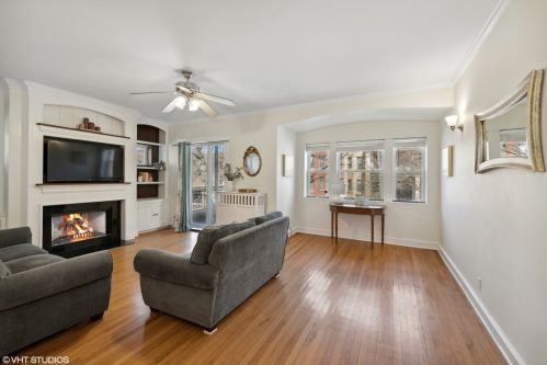 841 Belle Plaine Ave, Chicago, IL 60613-2130