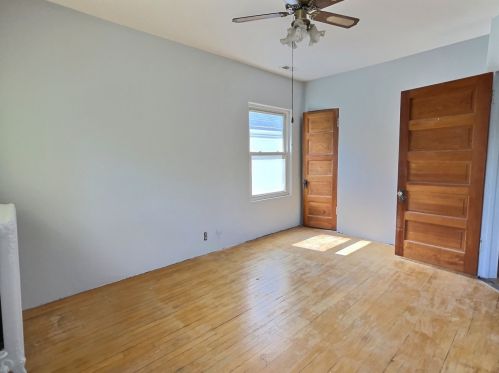 4832 Bernard St, Chicago IL 60625-5414 exterior