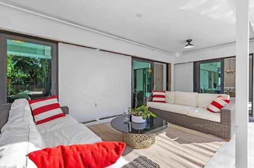 4592 Chippendale Dr, Naples FL 34112-5259 exterior