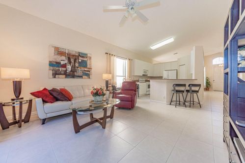 5629 Spanish Riv Rd, Fort Pierce FL 34951-2896 exterior