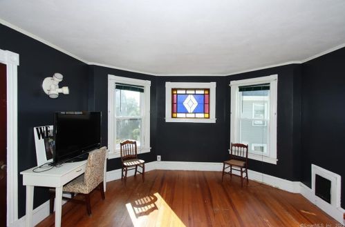 8 Franklin St, Enfield CT 06082-3608 exterior