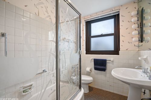 1335 Astor St, Chicago IL 60610-2152 exterior