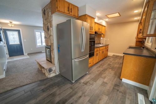 112 2 Ave, Duluth MN 55810-2353 exterior