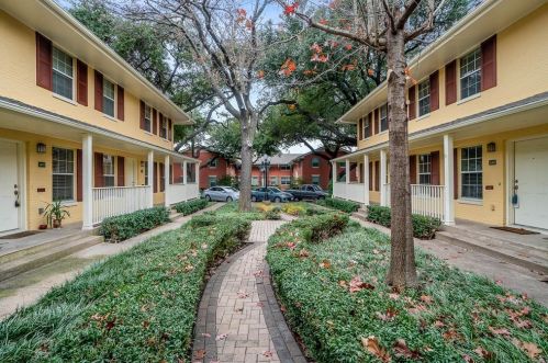 4702 Bradford Dr, Dallas TX 75219-1239 exterior