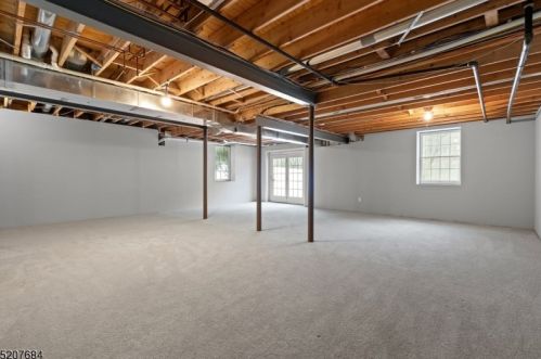 46 Morgan Dr, Sparta NJ 07871-3567 exterior