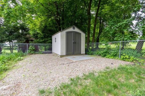 26 Allen St, Enfield CT 06082-4715 exterior