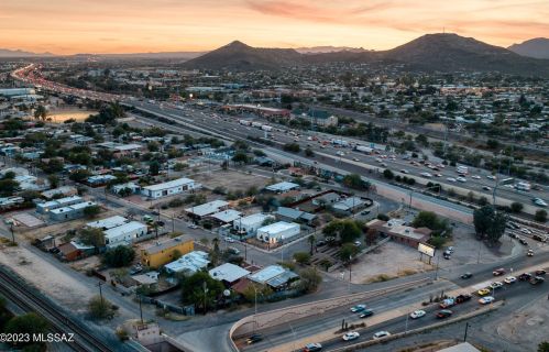 1045 Anita Ave, Tucson AZ  85705-7515 exterior