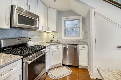 4310 Bernard St, Chicago IL 60618-1109 exterior