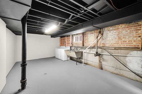 2335 92nd St, Chicago IL  60617-3841 exterior