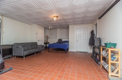 2014 Roscoe St, Chicago IL 60641-4015 exterior