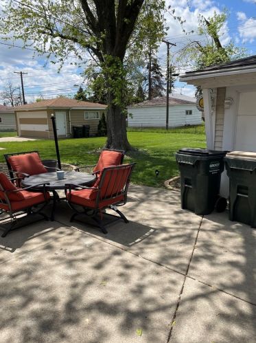 2508 16 Ave, Broadview IL 60153-1436 exterior