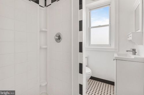 529 56th St, Philadelphia PA  19143-1925 exterior