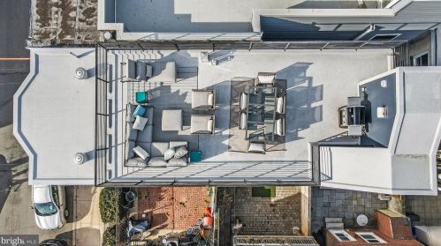 2011 Brown St, Philadelphia PA 19123-2256 exterior