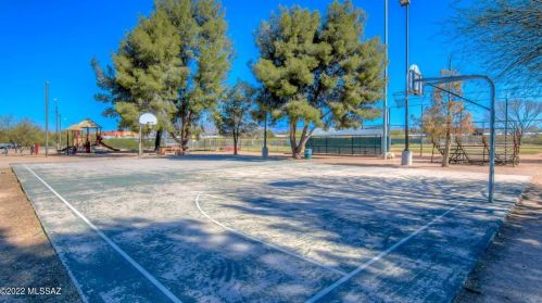 8770 Perry Park Cir, Tucson AZ  85730-1302 exterior