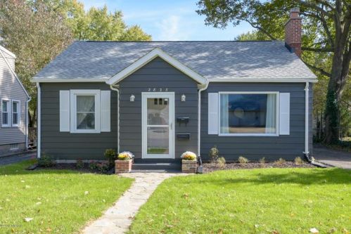2823 Fulford St, Kalamazoo, MI 49001-4489