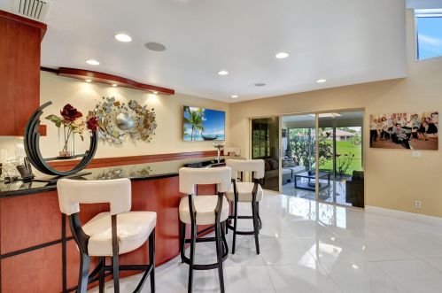 13 Gln Dr, Boynton Beach FL 33436-6207 exterior