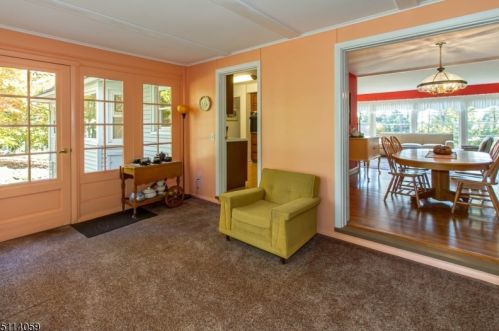 1490 Fox Trl, Mountainside NJ 07092-1301 exterior