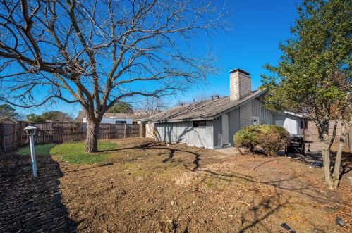 3920 Billings Ct, Irving TX 75062-4001 exterior