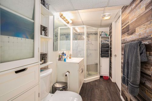 857 Cricklewood St, Wyoming MI exterior