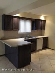 2828 Eastwood St, Springfield MO  65804-1910 exterior