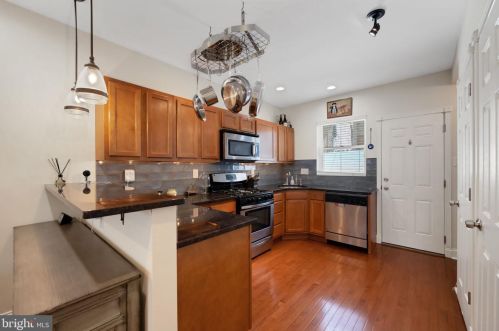 1115 Cantrell St, Philadelphia PA 19148-3026 exterior