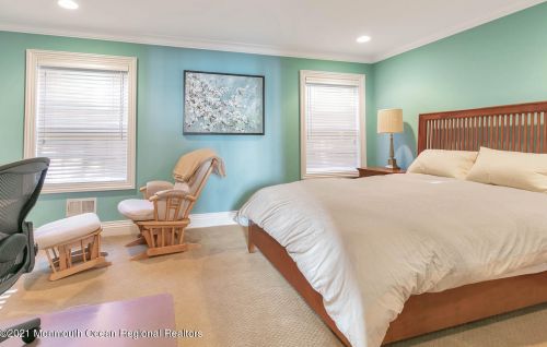 41 Marlpit Pl, Middletown NJ 07748-2028 exterior