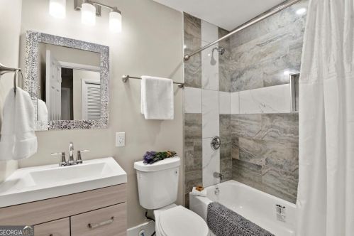 3949 Adamsville Dr, Atlanta GA  30331-3823 exterior