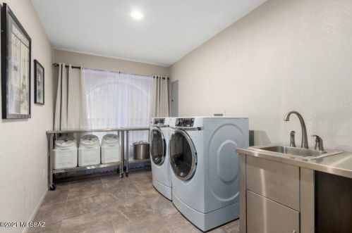 1660 King St, Tucson AZ 85749-8270 exterior