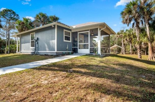 411 8 St, Naples FL 34120-2046 exterior