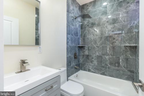 2418 Iseminger St, Philadelphia PA  19148-3518 exterior