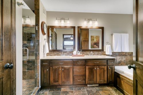 916 21st Ave, Sartell MN 56377-2465 exterior