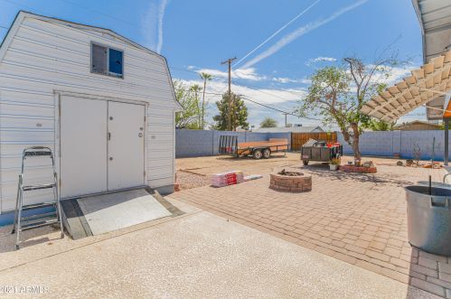 4701 40 Dr, Phoenix AZ 85019-1428 exterior